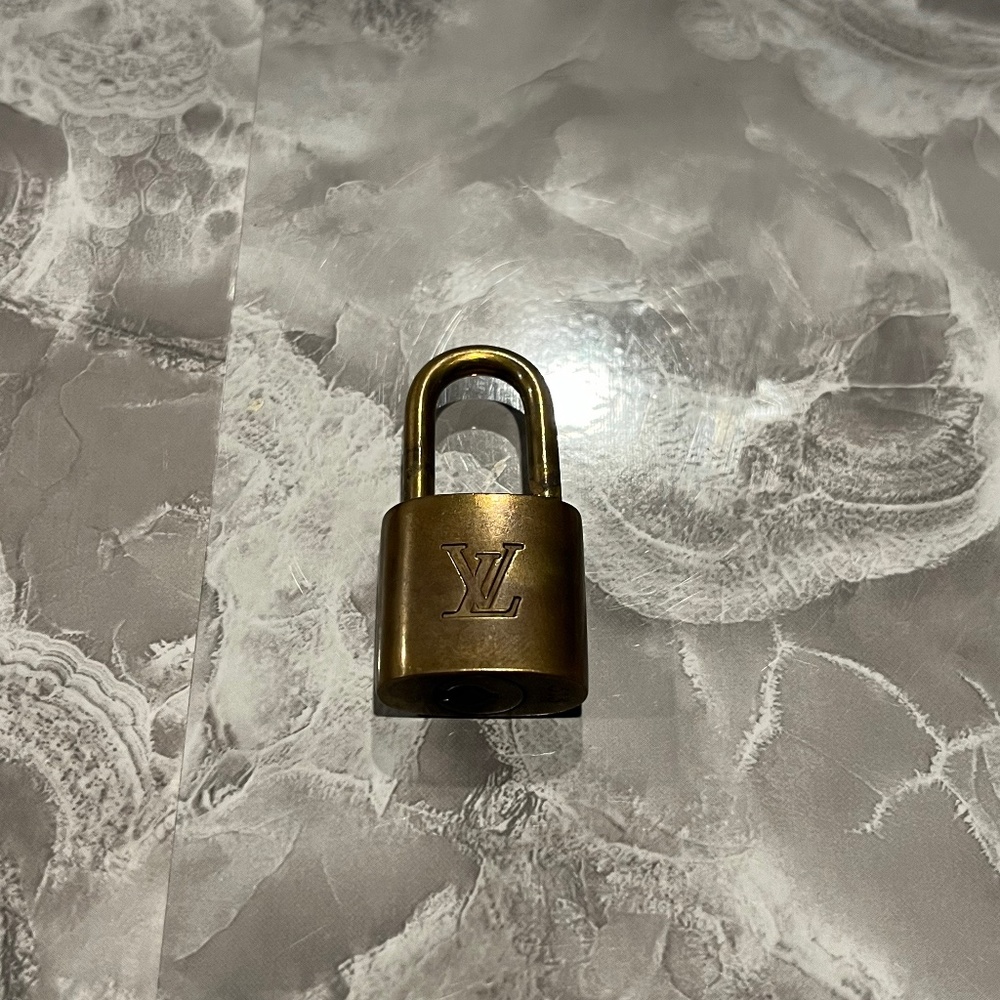 Louis Vuitton lock no key brass 313